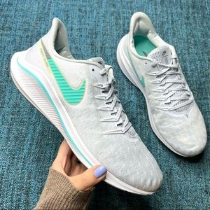 Nike Air Zoom Vomero 14 Sneakers Thunder Grey Aurora Green Women's 10.5 Running